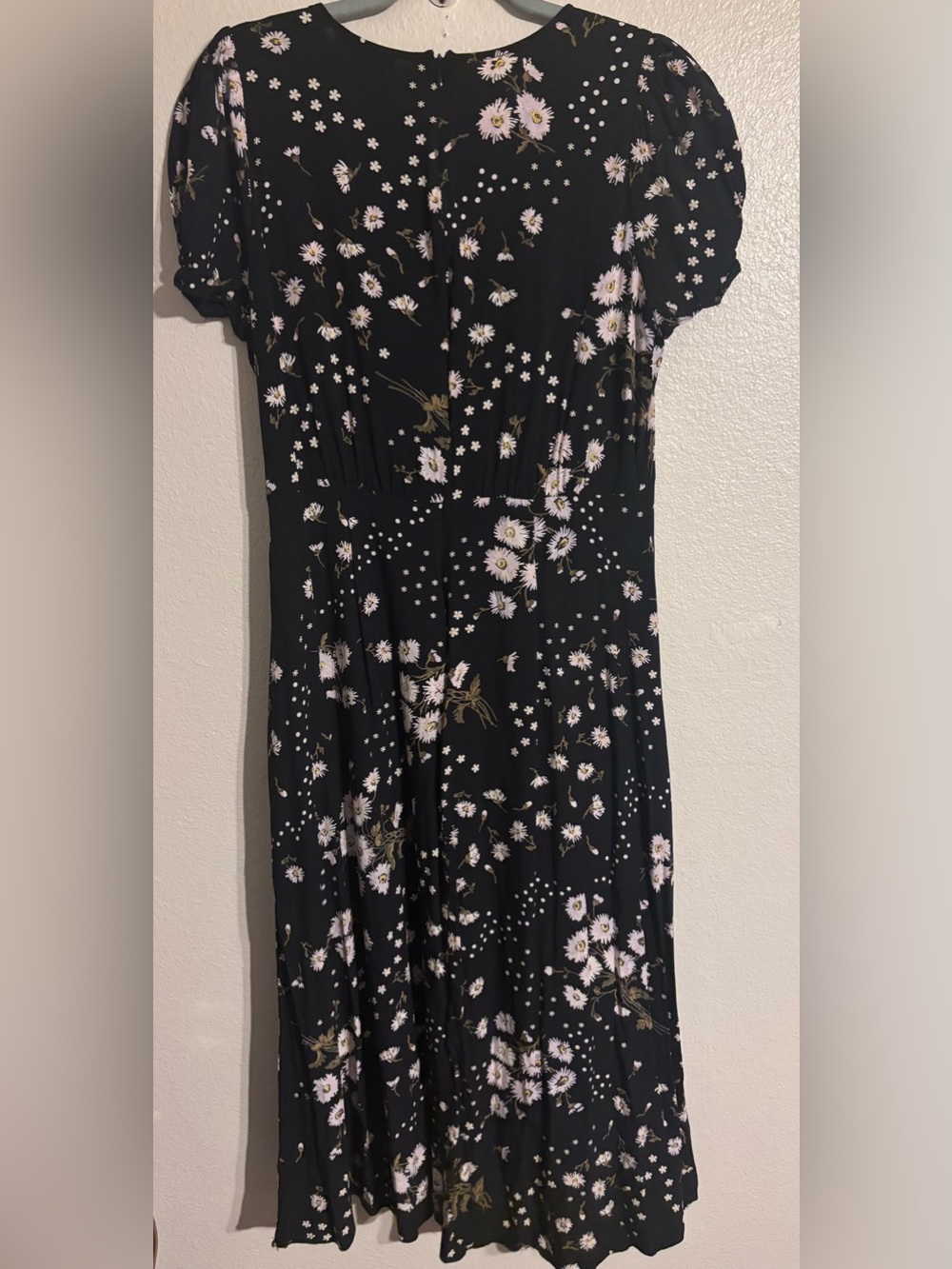 Madewell Puff-Sleeve Wrap-Front Midi Dress in Polka Daisies - Picture 8 of 10